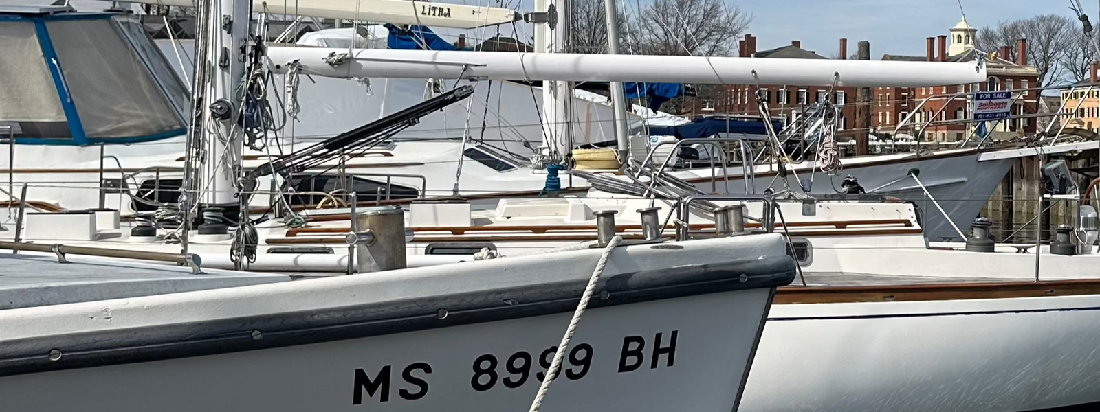 Boat Vinyl Lettering – A Guide to Choosing the Perfect Vinyl